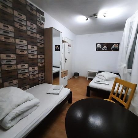 Lorf Hostel&Coffee Krakow Exterior photo